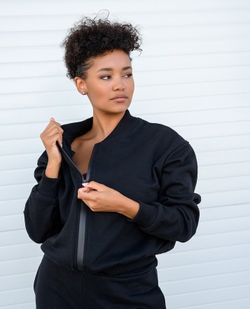 Sporty Black Sweatshirt