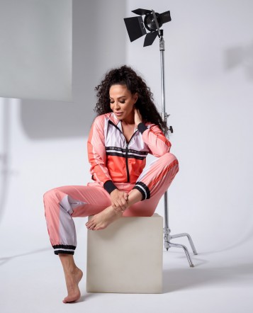 Peach stories sweatshirt