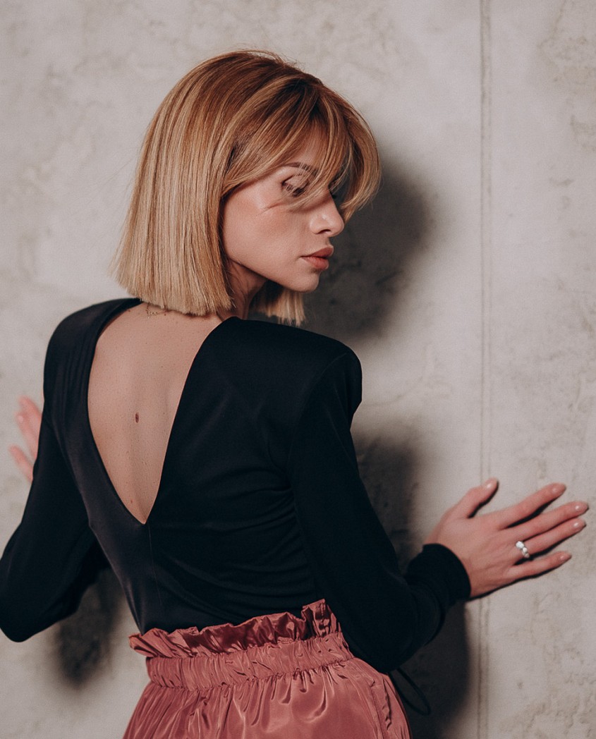 Блуза V Black X Hristina Bozeva